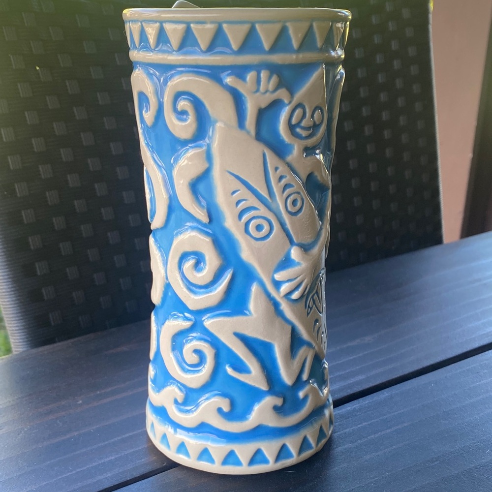 Disney - Trader Sams -Blue and White Ceramic Vase or Mug